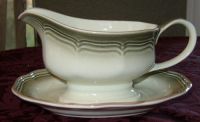 Mikasa Country Estate Gravy Boat & Underplate D8800